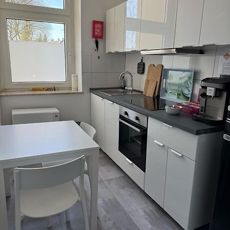 Freshly Renovated City Apartments Essen Kitchen Wifi Near Duesseldorf Airport Esterno foto